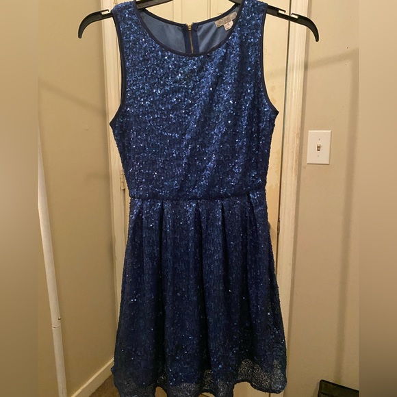 Blue dress - Picture 1 of 2